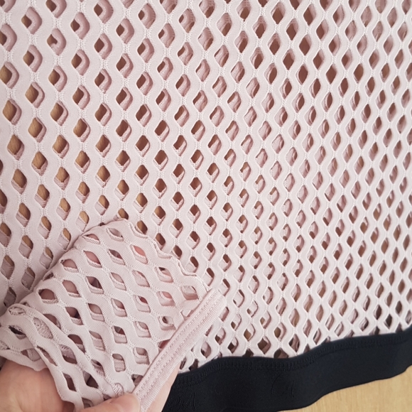 Cropped netted long sleeve - Picture 2 of 4